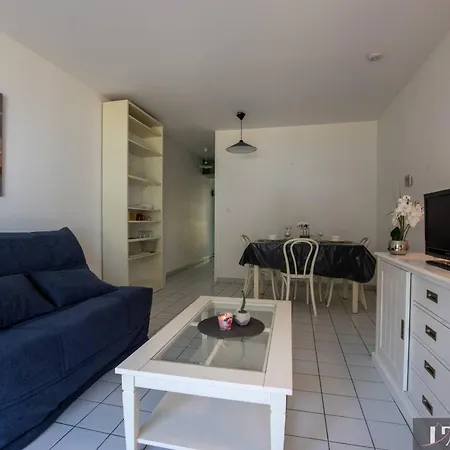 4 Couchages Avec Terrasse En Bord De - Fr-1-825-25 Apartment